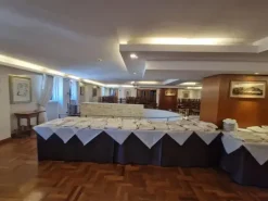 #23913 Hotel con piscina adiacente a complesso sciistico