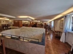#23913 Hotel con piscina adiacente a complesso sciistico