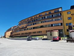 #23913 Hotel con piscina adiacente a complesso sciistico