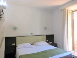 #18768 Hotel fronte mare sul Lido di Ostia