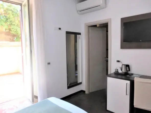 #18768 Hotel fronte mare sul Lido di Ostia
