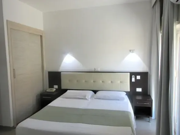 #18768 Hotel fronte mare sul Lido di Ostia