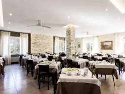 #25026 Hotel 3 Stelle sul lago di Garda
