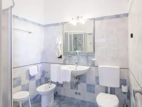 #25026 Hotel 3 Stelle sul lago di Garda