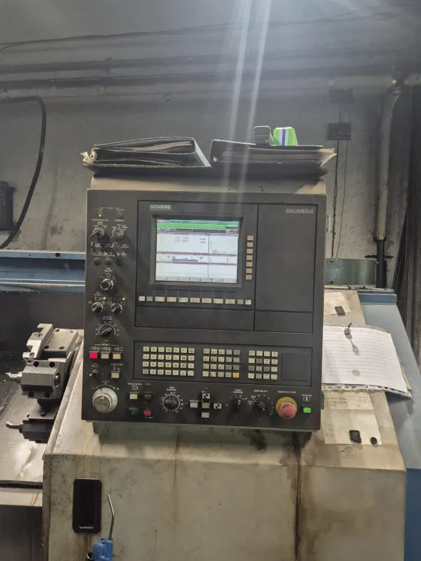 Hyundai HIT-30S · 1998 - Tornio CNC usato