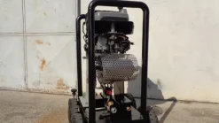 IDROPULITRICE IDROSABBIATRICE 300 BAR KAWASAKI 18 HP