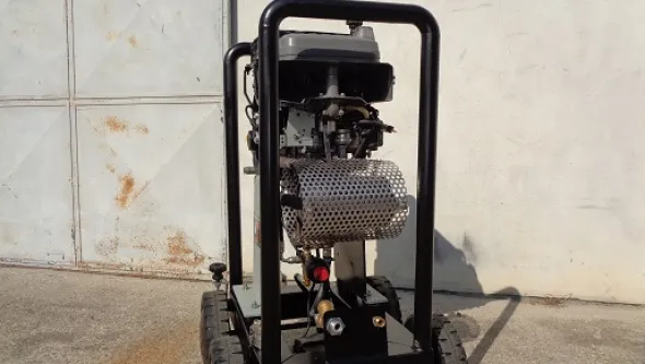 IDROPULITRICE IDROSABBIATRICE 300 BAR KAWASAKI 18 HP