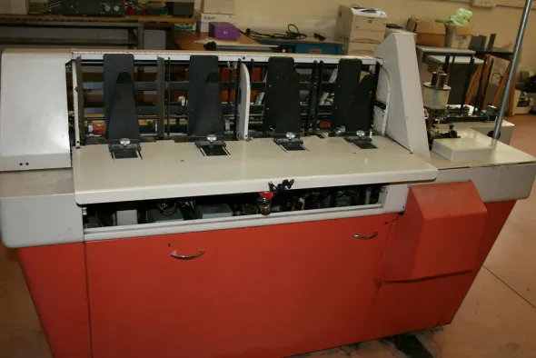 Imbustatrice automatica a 4 stazioni Bell & Howell