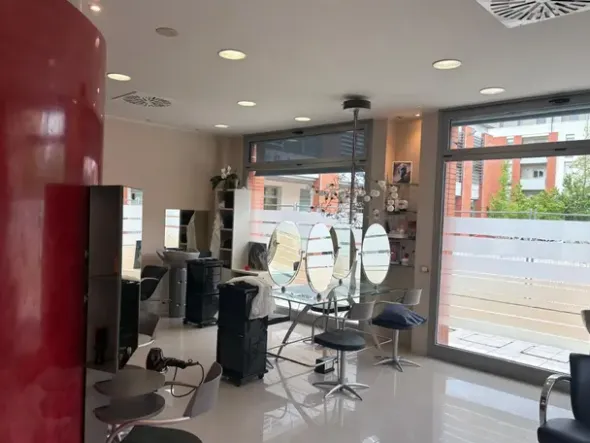 #2526000 Immobile commerciale in ottima posizione