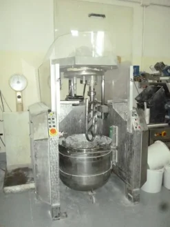 3#3408 Impastatrice planetaria 300 litri