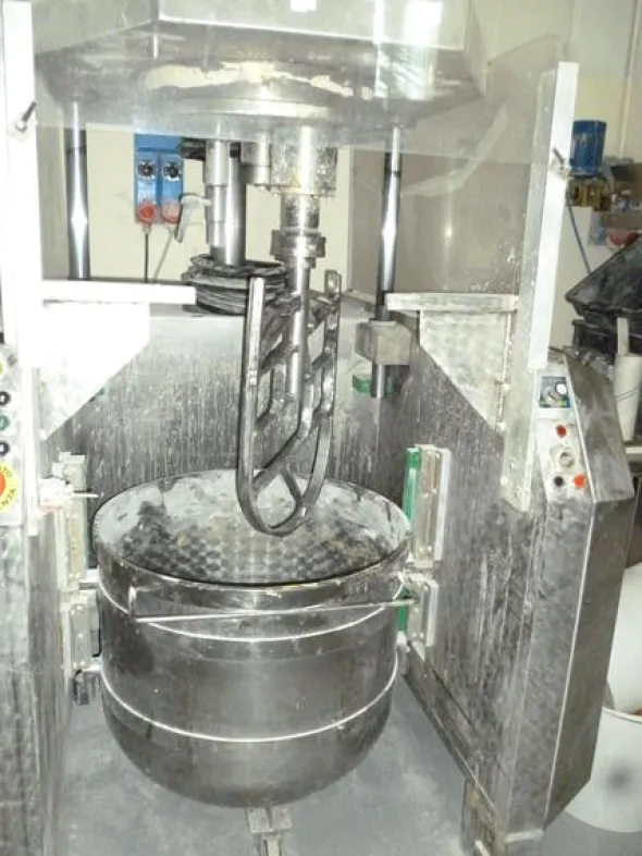 3#3408 Impastatrice planetaria 300 litri