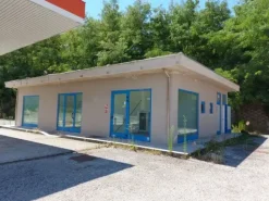 #18555 Impianto di erogazione carburante con fabbricato annesso