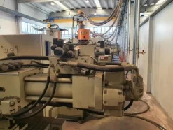 5#7014 Impianto di stampaggio