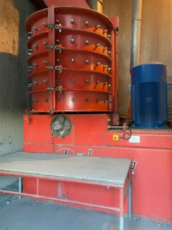 IMPIANTO MACINAZIONE CON MULINO VERTICALE