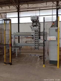 Impianto pellet+robot palletizzatore+insach. autom.