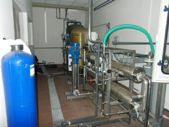 1#3241 Impianto per la produzione di acqua ultrapura