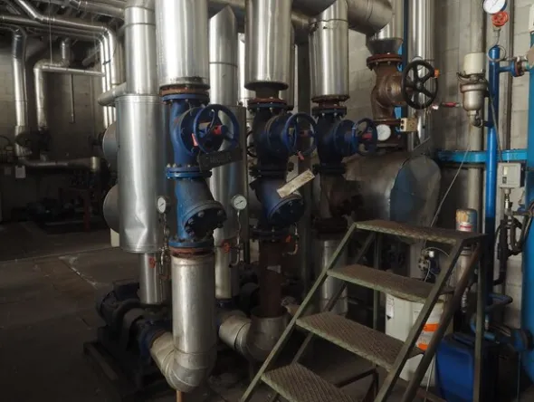 33#8478 Impianto produzione acqua surriscaldata calda per produzione e riscaldamento GARION