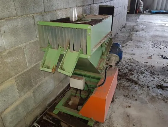 2#3798 Impianto produzione pannelli di sughero