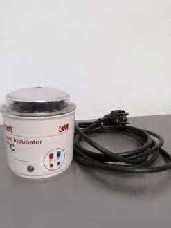 INCUBATORE – 3M – MOD. ATTEST 118 (COD. LAB-CAM-25)