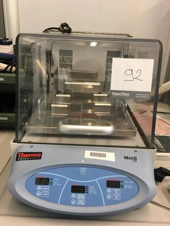 58#2288 Incubatore Thermo Scientific