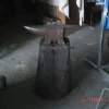 INCUDINE SU VECCHIO CIOCCO LEGNO
