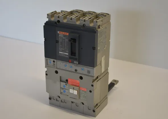 Interruttore Merlin Gerin mod. Compact NS160N