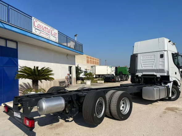 IVECO STRALIS AS 260S48 3 ASSI FULL PNEUMATICO EURO 6