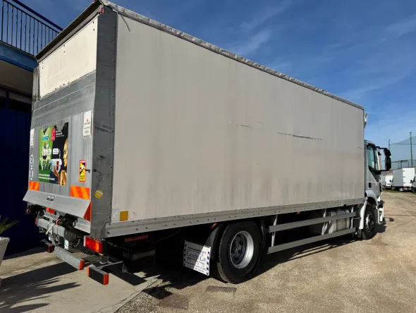 IVECO STRALIS 310 EEV FURGONATO CON PEDANA