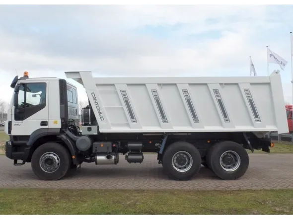Iveco Trakker AD380T38H 6x4 Cantoni - 18 m3