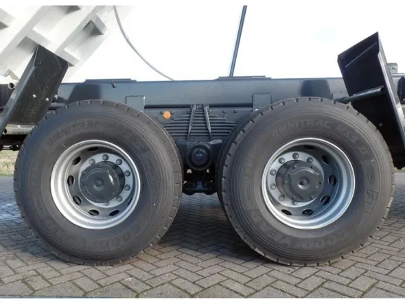 Iveco Trakker AD380T38H 6x4 Cantoni - 18 m3