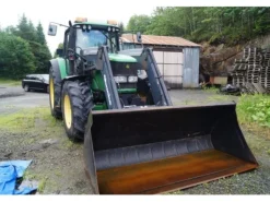 John Deere 6920