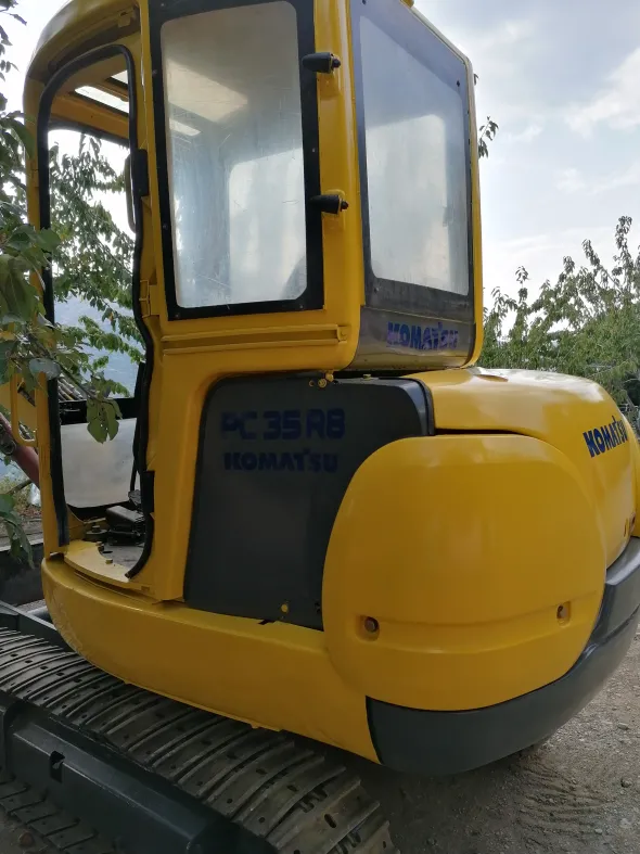 Komatsu pc 35 r8