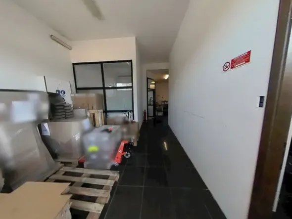#2535009 Laboratorio al piano terra