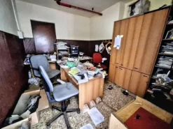 #25608 Laboratorio artigianale con corte