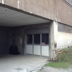 #6837 Laboratorio artigianale con posti auto
