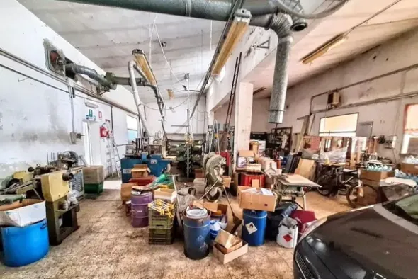 #2537073 Laboratorio artigianale in zona residenziale