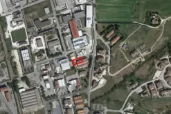 #21106 Laboratorio con corte pertinenziale