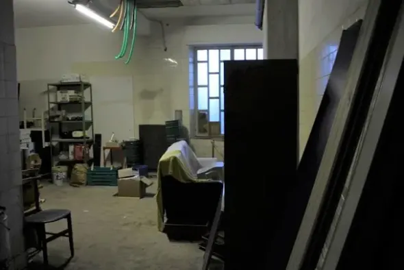 #11750 Laboratorio con magazzino al piano seminterrato