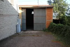 #11750 Laboratorio con magazzino al piano seminterrato