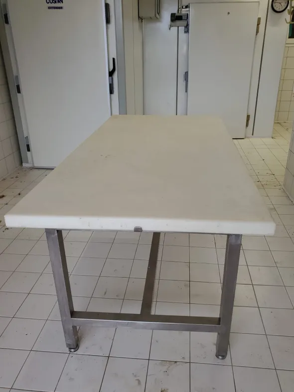 LABORATORIO LAVORAZIONE CARNI E SALUMI