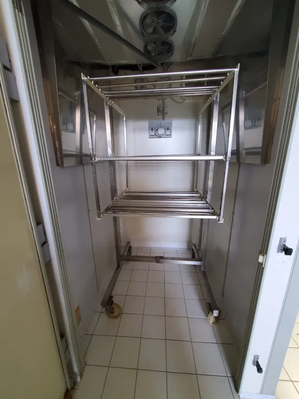 LABORATORIO LAVORAZIONE CARNI E SALUMI