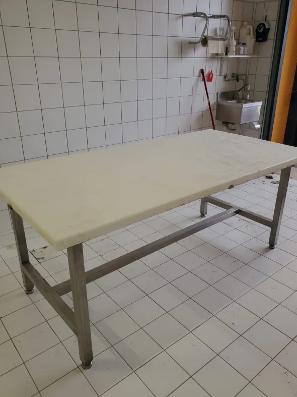 LABORATORIO LAVORAZIONE CARNI E SALUMI