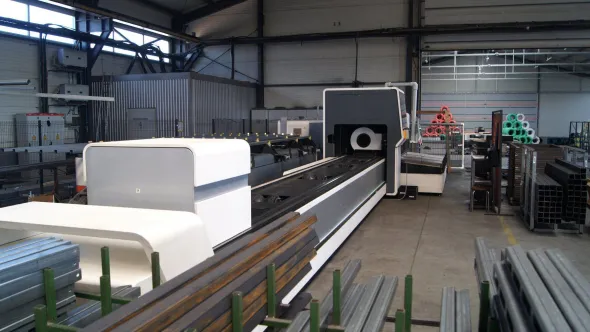 Laser fiber per il taglio di tubi e profili BODOR T230