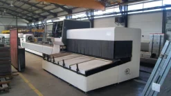 Laser fiber per il taglio di tubi e profili BODOR T230