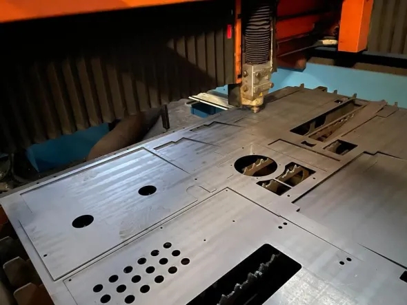 LASER PRIMA INDUSTRIE PLATINO 1530