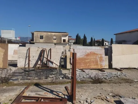 10#7549 Lastre di marmo