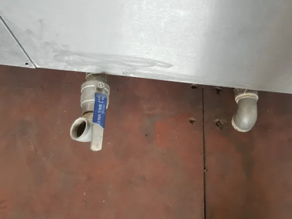 lavaggio a doccetta per verdura da sistemare