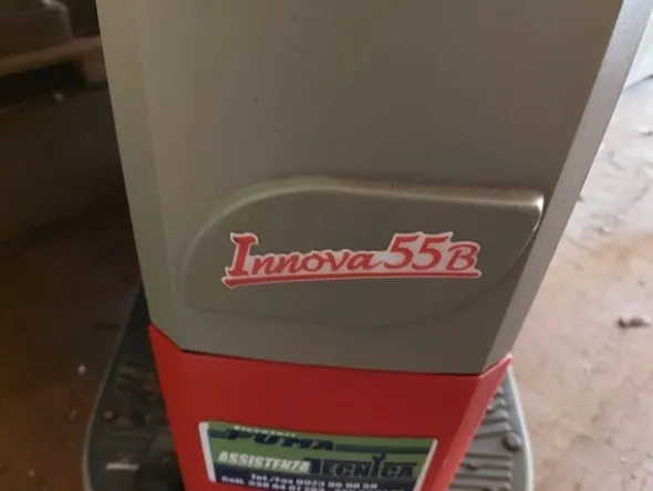 2#6042 Lavasciuga pavimenti Comac