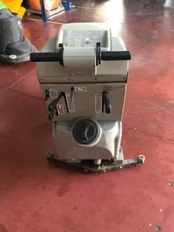 3#5397 Lavasciuga pavimenti Comac Simpla 50BT