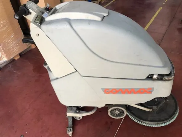 3#5397 Lavasciuga pavimenti Comac Simpla 50BT